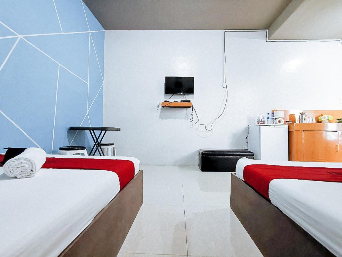Hotel Reddoorz @ Aparente Gensan General Santos City Esterno foto