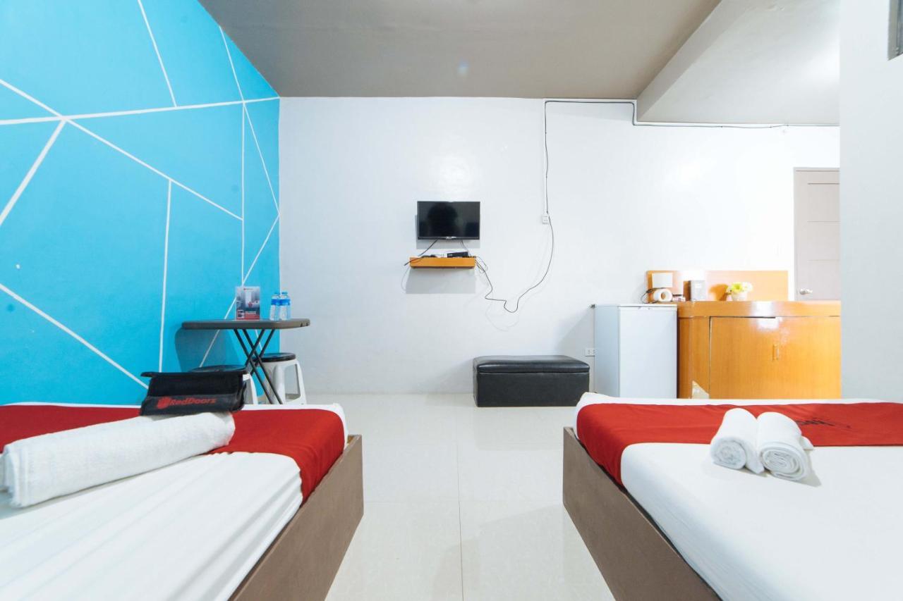 Hotel Reddoorz @ Aparente Gensan General Santos City Esterno foto