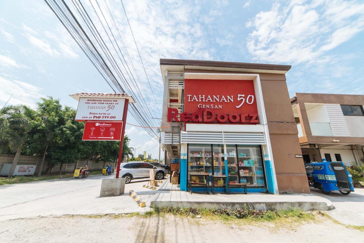 Hotel Reddoorz @ Aparente Gensan General Santos City Esterno foto